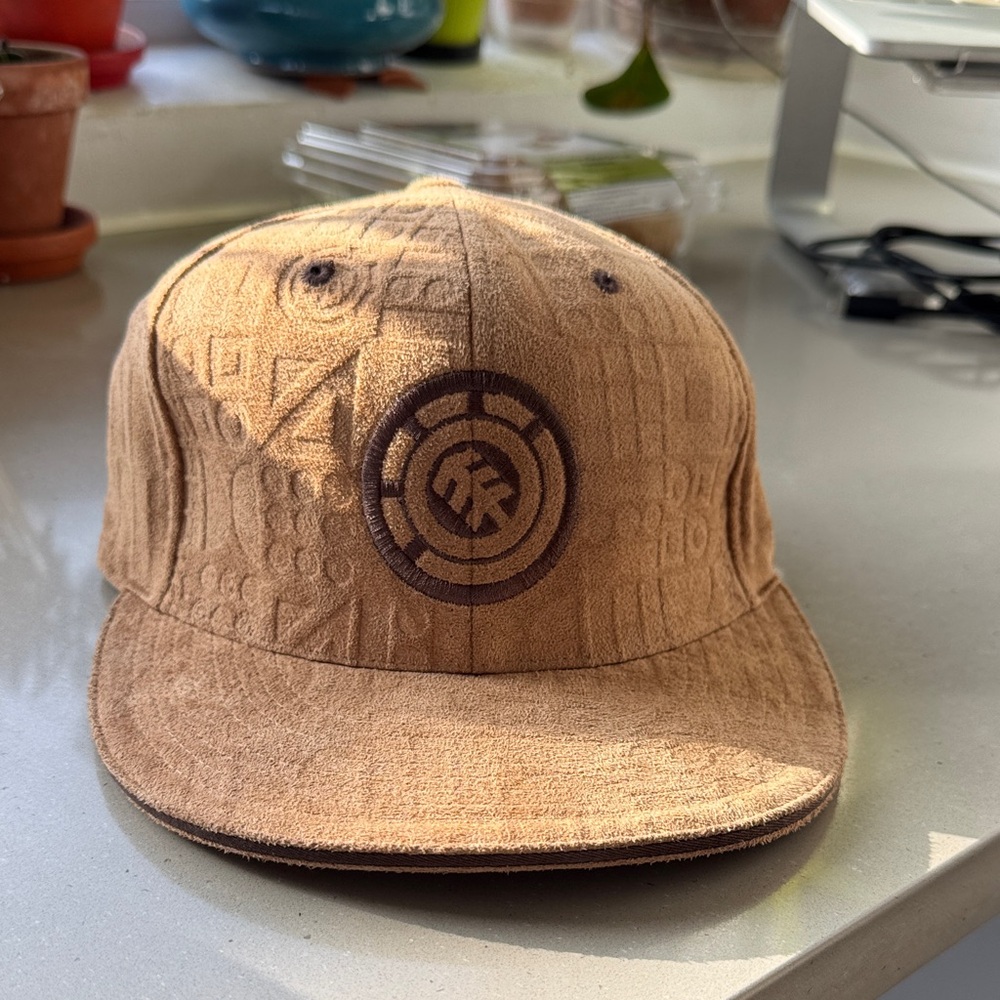 Rare Élément Brown Patterned Cap with Logo